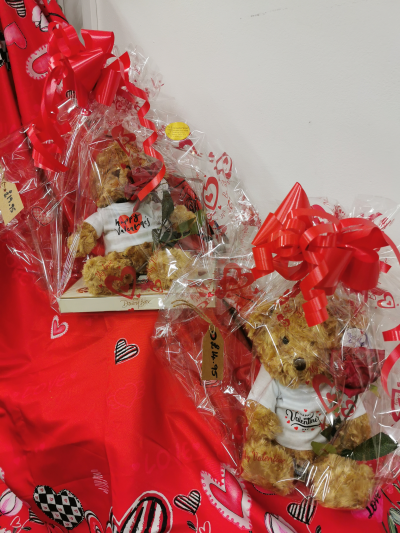 Small bear ❤️ bundle - A small brown bear with valentines tshirt, a red silk rose £20.95
Add a box of Dairy box chocolates £25.95