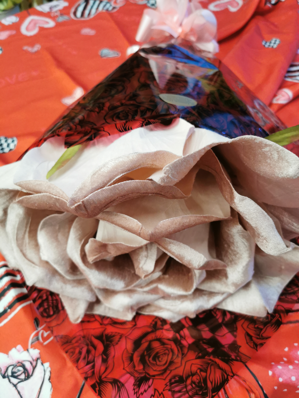 Giant artificial Rose